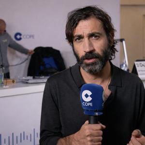 Alejandro Requeijo: "Las encuestas tienen dos datos relevantes: el ascenso de la derecha en Cataluña; y el PSOE, que hace tiempo que perdió Andalucía"