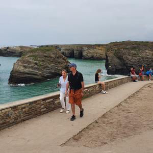El eclipse solar dispara el turismo internacional en Ribadeo con un aumento del 13% de visitantes