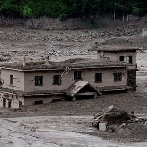 DDD 839: Nearly 2000 still missing after Nepal flood + Headlines