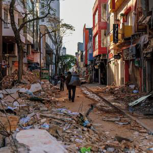 Cinco Continentes - Colombia sigue buscando a desaparecidos tras el terremoto