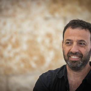 רביב דרוקר אצל אריק וייס על תחקיר "המקור"